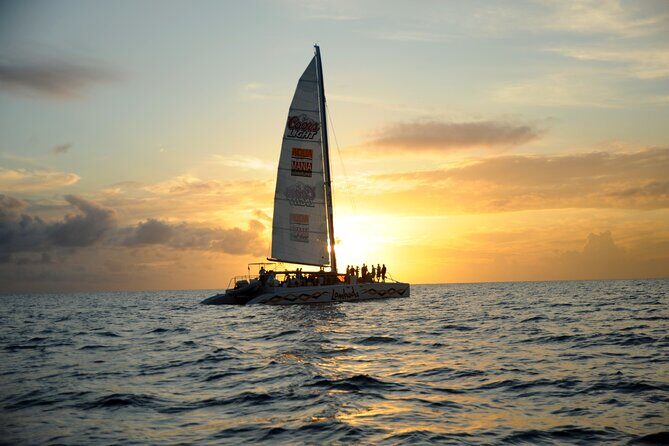 Bubbly Sunset Cruise - Key highlights at a glance