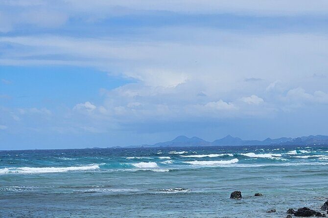 Celebrity Island Adventure Tours - The one-island, two-nation concept actually matters