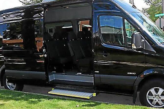 Group private transportation in St Maarten - French and Dutch side flexibility (without splitting your day)