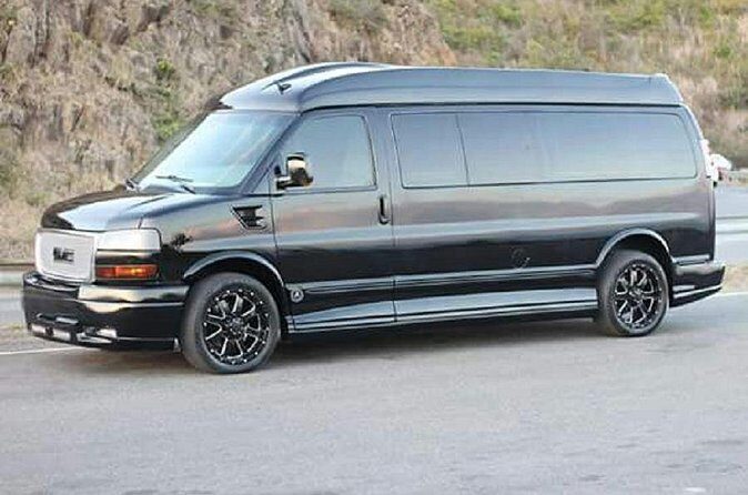 Group private transportation in St Maarten - Inside the ride: air-conditioned comfort plus included drinks