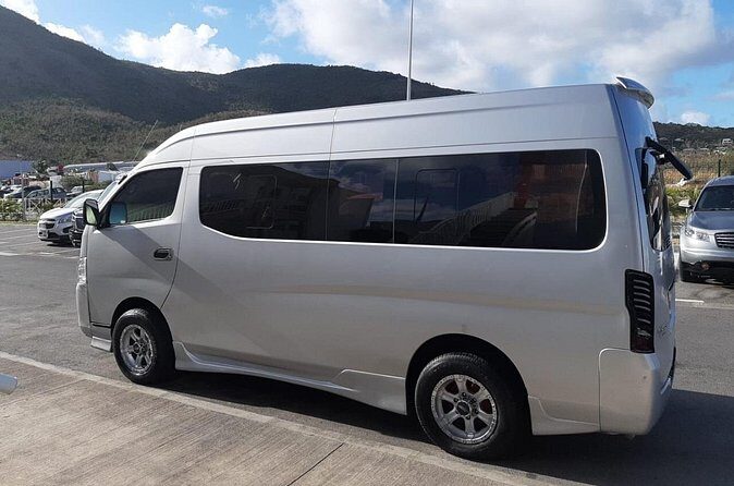 Group private transportation in St Maarten - What you actually get: bottled water, beverages, and driver/guide