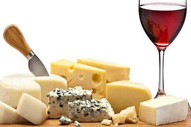 St.Martin-St.Maarten: Small Group, History & Cheese Tasting Tour - Small-Group Touring: The Quiet Luxury of Max 6 People