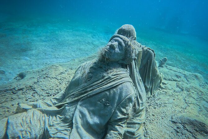 The Original Underwater Sculpture Park Snorkel Tour - The 10-minute boat ride from Great Bay to Little Bay